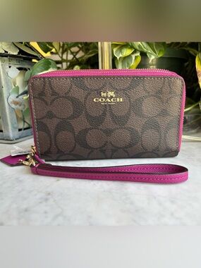 NWT Coach Brown Signature Double Zip Wristlet with Dark Fuchsia Trim